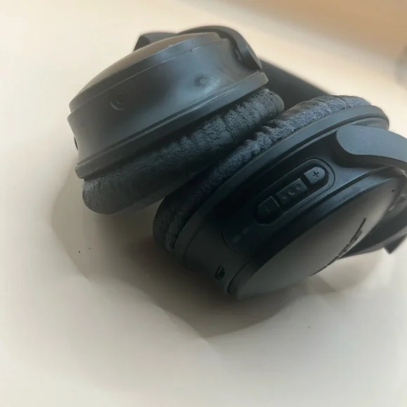 Bose headphones - Picture 3 of 4